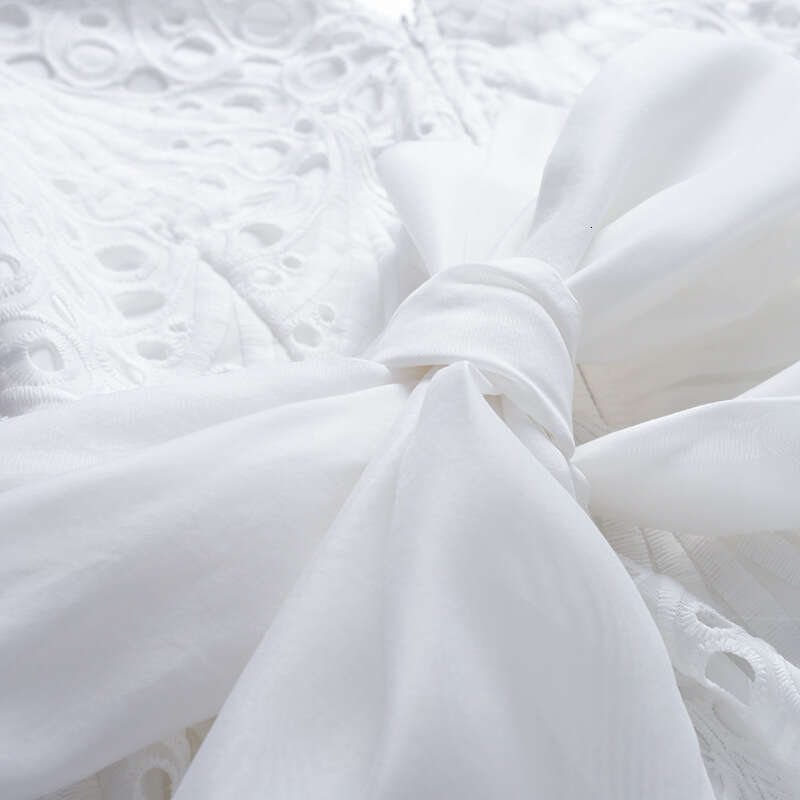 white dress 2024 new womens summer V-neck belt with cinched waist for slimming fairy lace A-line skirt