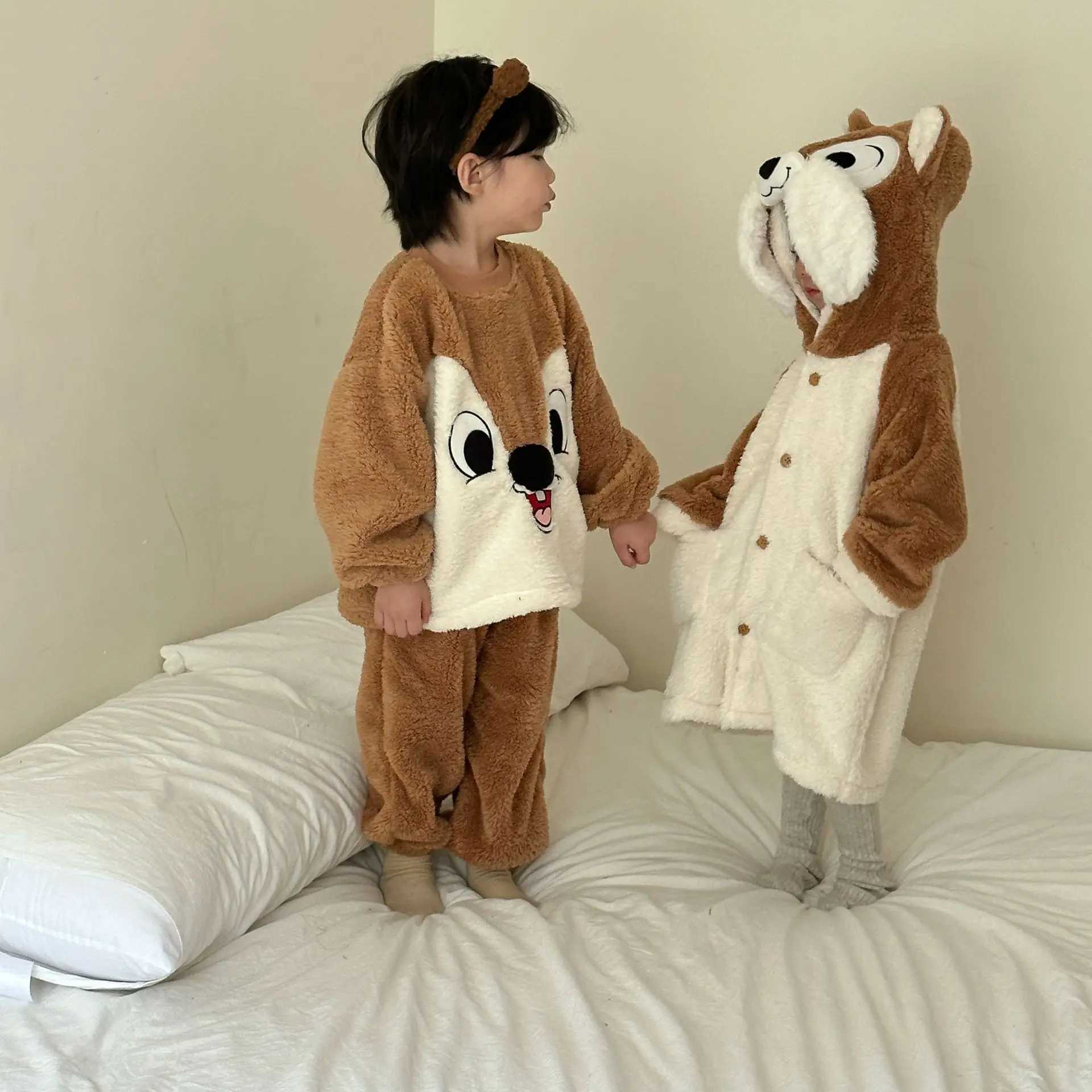 Pajamas Autumn Winter Childrens Boys Pajamas Long Haired Flannel Coral Childrens Girls Nightgowns 1-10 Years Baby 2PCS Home Clothes Set S2410127