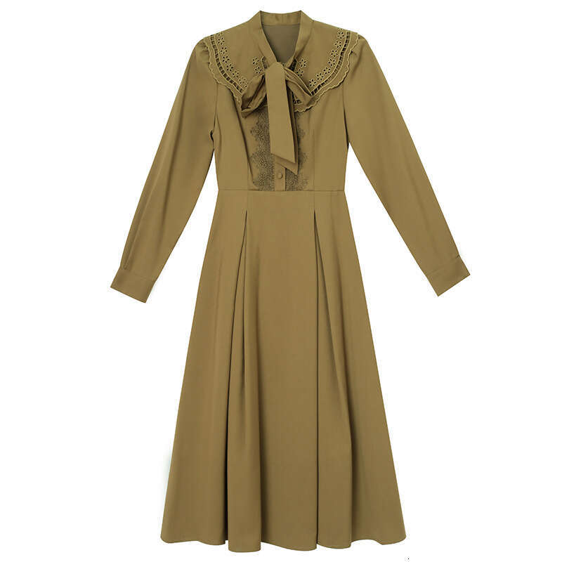 long sleeved dress with French temperament slim fit and fashionable 2024 new autumn mid length A-line skirt