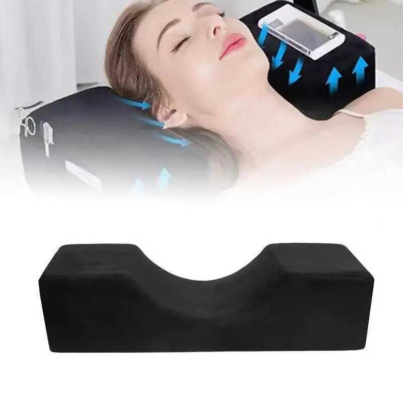 1 black eyelash pillow U-shaped pillow used as an auxiliary tool for operating table beauty salons particularly durable and washable W240819