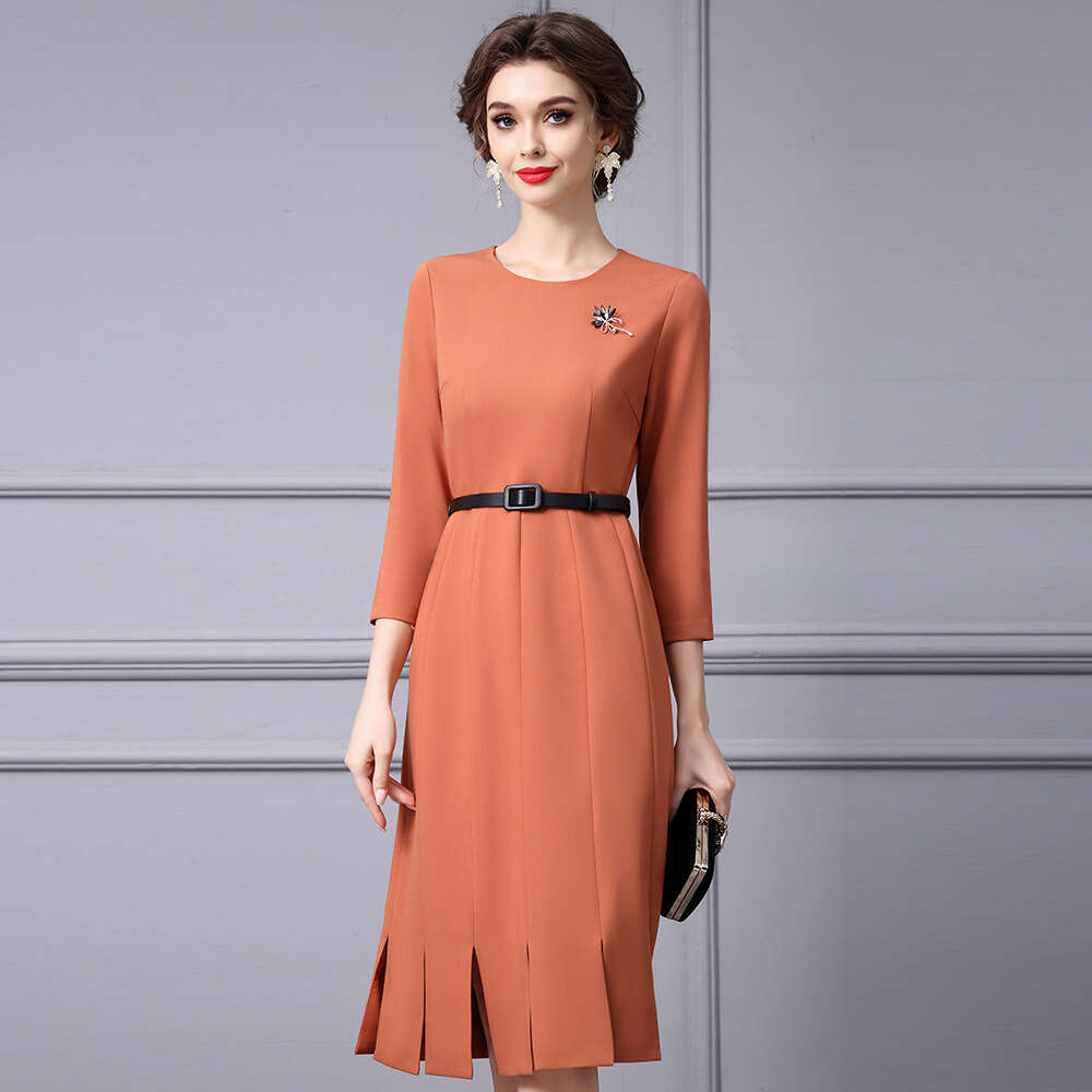 autumn womens clothing 2024 new design sense belt cinched waist slimming and hanging feeling long sleeved vinegar dress