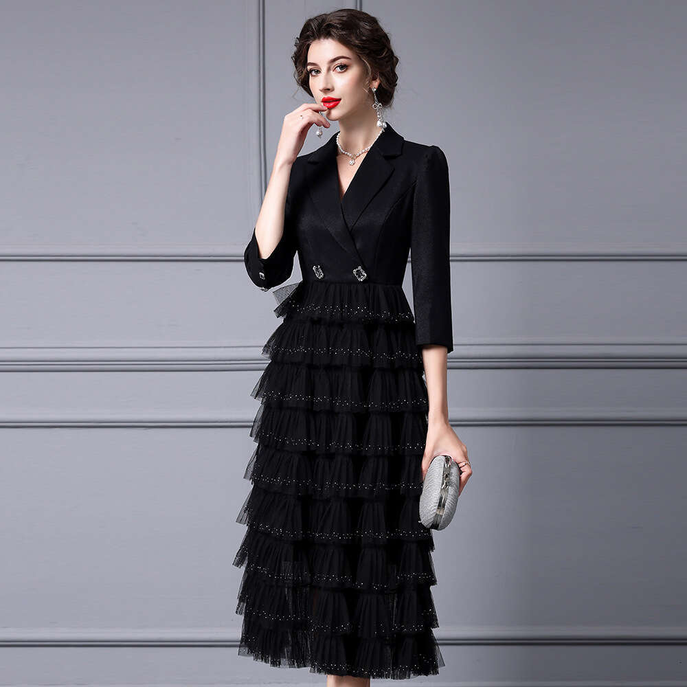high-end exquisite temperament suit dress with mesh splicing and sparkling diamond fake two-piece cake skirt Autumn 2024 new item