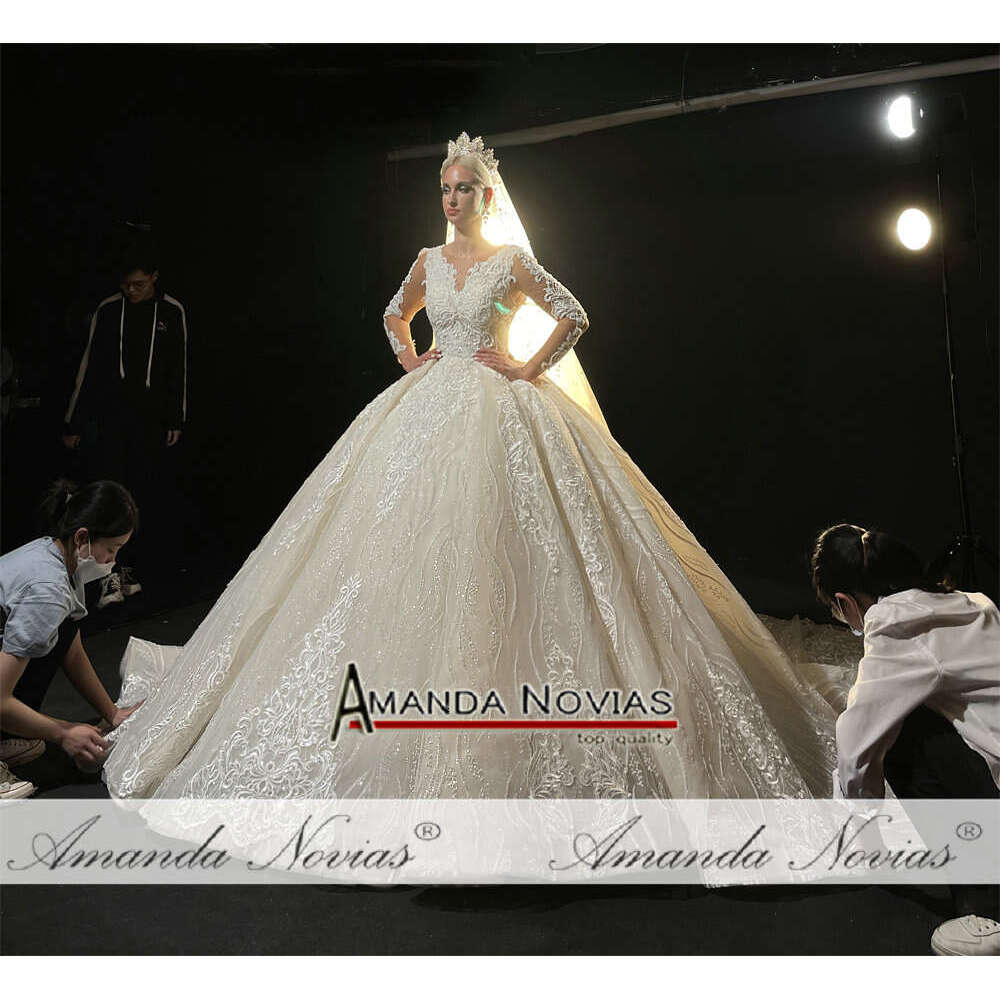 Amanda Novias Real Wedding Dress Long Sleeve Lace Appliqued