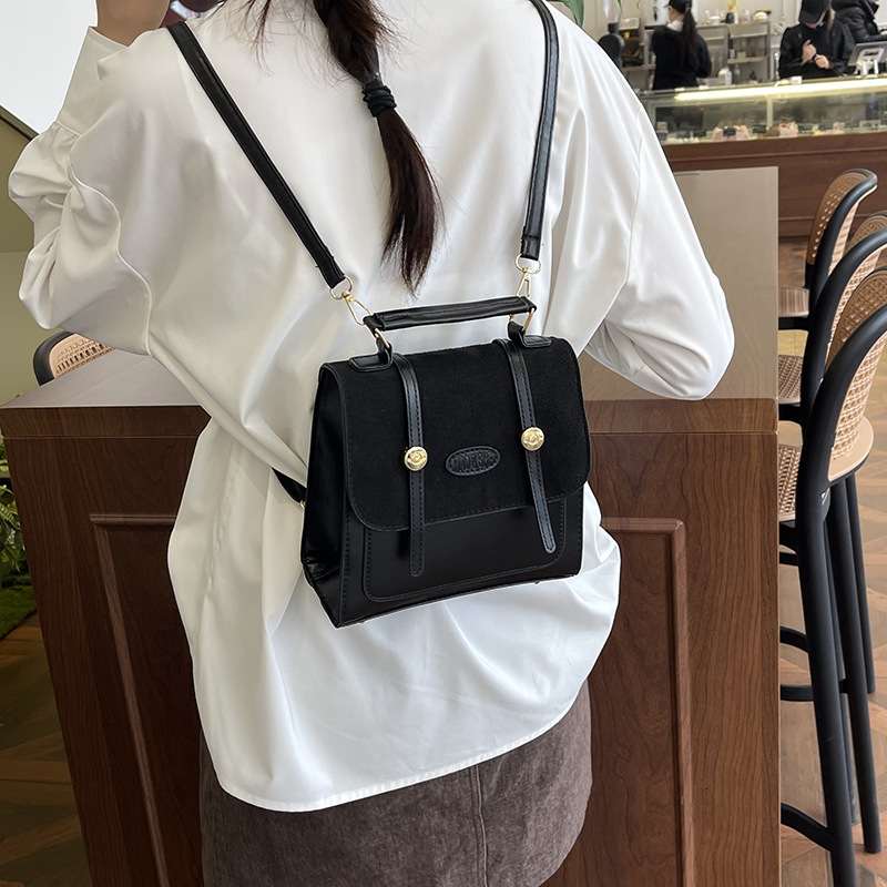 Simple shoulder women's handbag, casual travel bag, winter new item, niche design bag