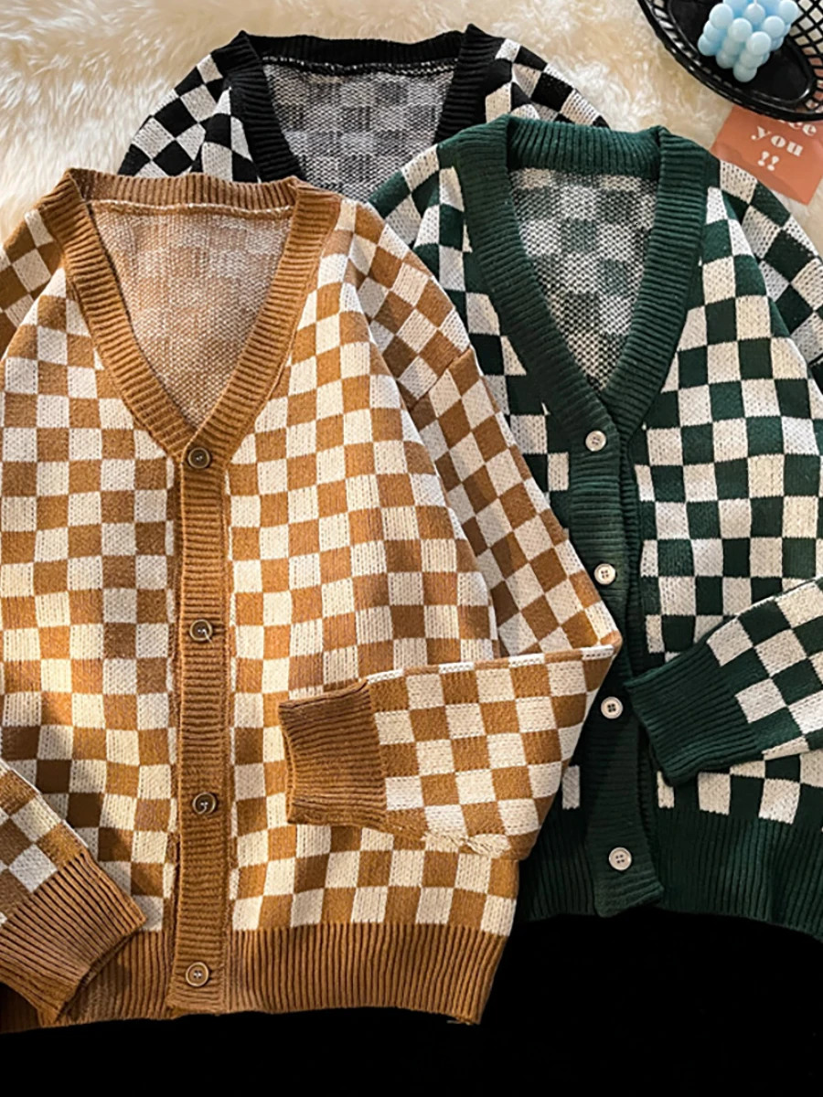 Casual Black White Plaid Cardigans for Men Women Vintage Loose Harajuku Checkered Knitted Sweater Mens Clothes 240930Z