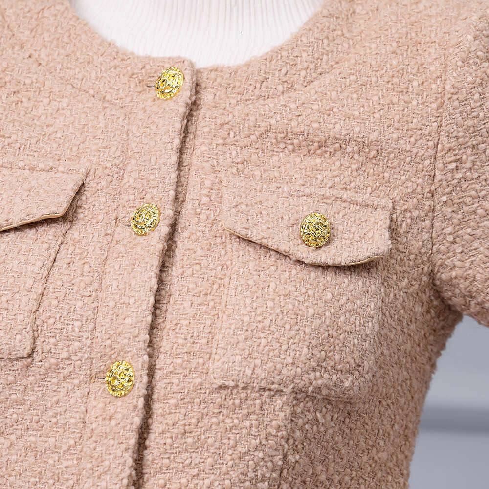 autumn outfit paired with a complete of short woolen tops jackets skirts and sets for socialite temperament two piece set