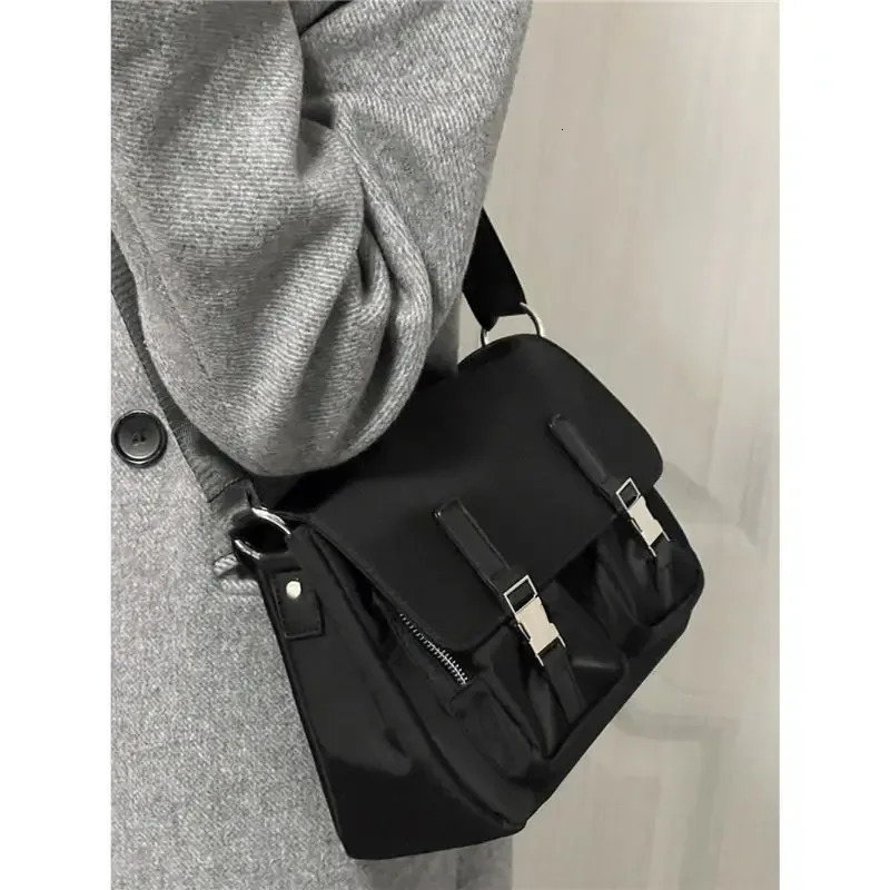 Miyagawa Korean Postman Bag Nylon Canvas Bag Womens Fashion Handheld Motorcycle Version Single Shoulder Work Clothes Bag 241008