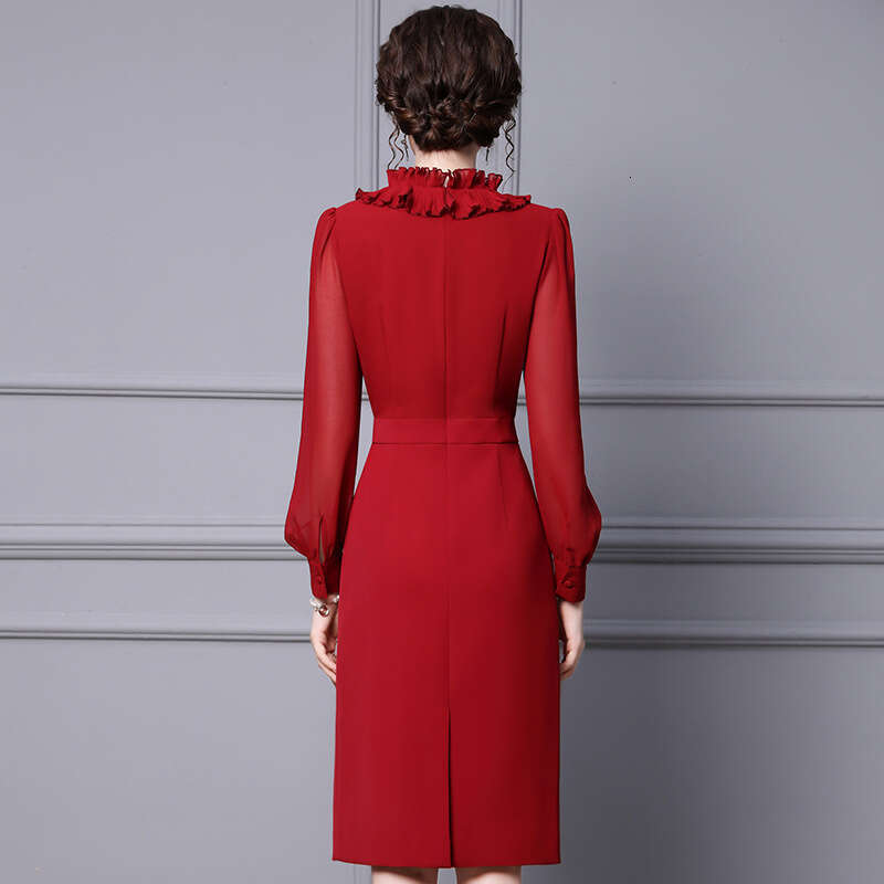 long sleeved for women in autumn 2024 new red mid length hip hugging dress waist cinching and slimming high-end feeling dress