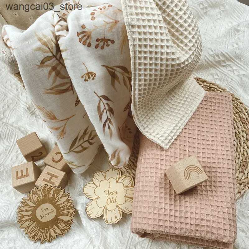 Blankets Swaddling Muslin Baby Bedding Swaddle Blanket Baby Blanket Newborn Gauze Infant Waffle Cotton Recieving Blankets Print Abies Accessories L240