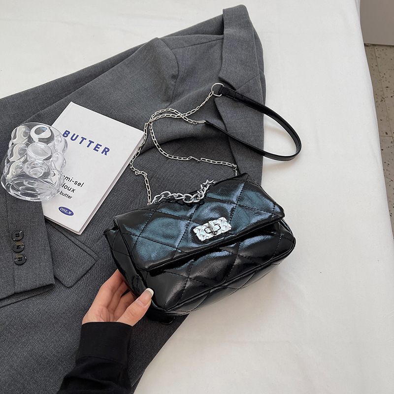 This year's popular small for women, new fashionable women's crossbody bags, simple and casual shoulder bags