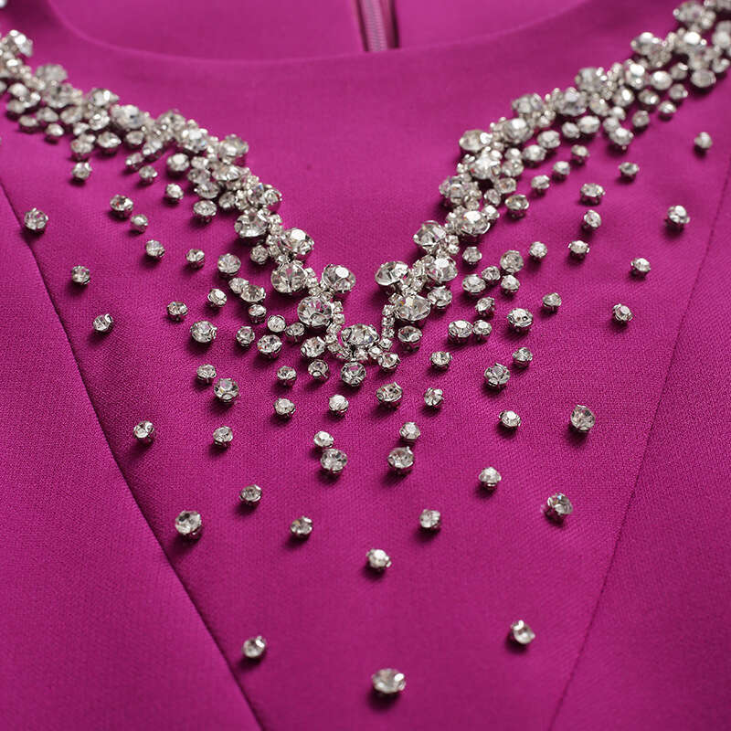 Smart and stylish dress for autumn 2024 official occasion nail diamond fake two-piece hip hugging skirt