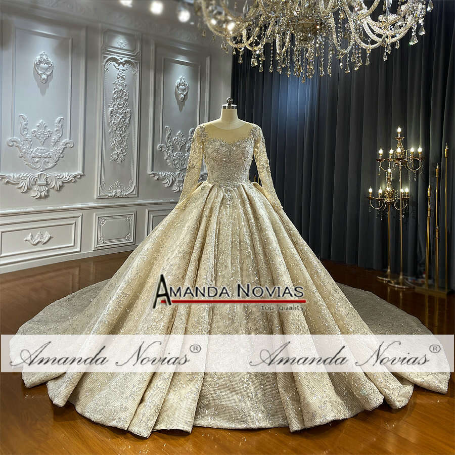 Stunning Bridal Dress Long Sleeve Lace Appliqued