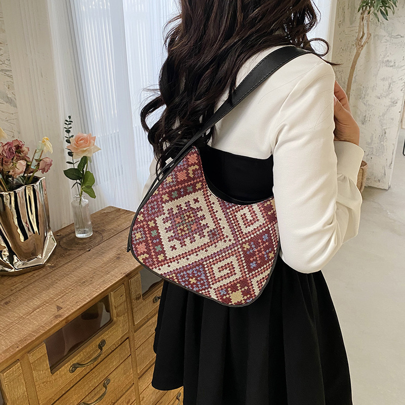 Personalized and Beautiful Large Capacity for Women New Handheld Fashion Single Shoulder Casual Simple Underarm Bag