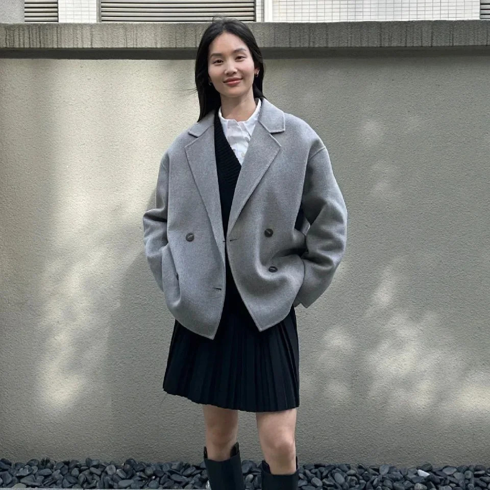 2023 Autumn Doublebreasted Wool Blend Short Women Coat 241008