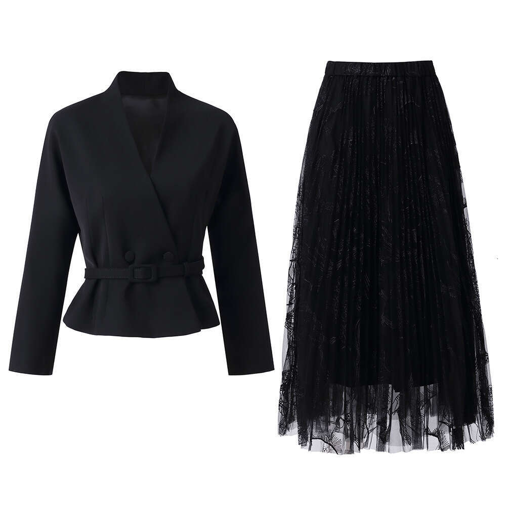 V-neck waist cinched suit jacket paired with ink printed pleated mesh skirt two-piece set for autumn