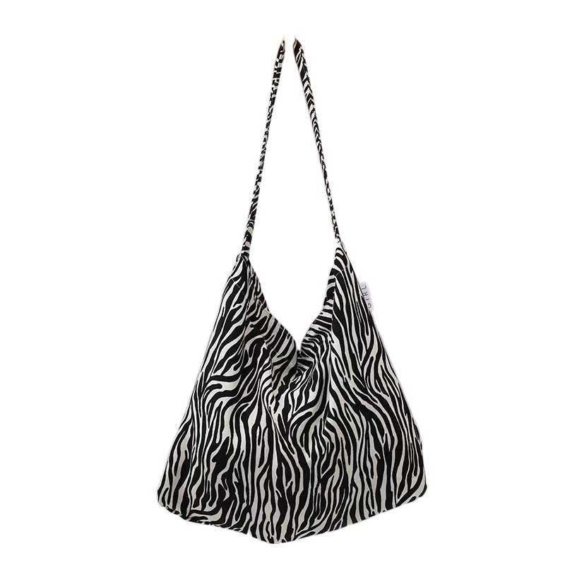 CMM New Fresh Floral Canvas Bag From Dongdaemun South Korea Versatile Underarm Bag for Women the Street Unit Price Bag Large Capacity Womens Bag