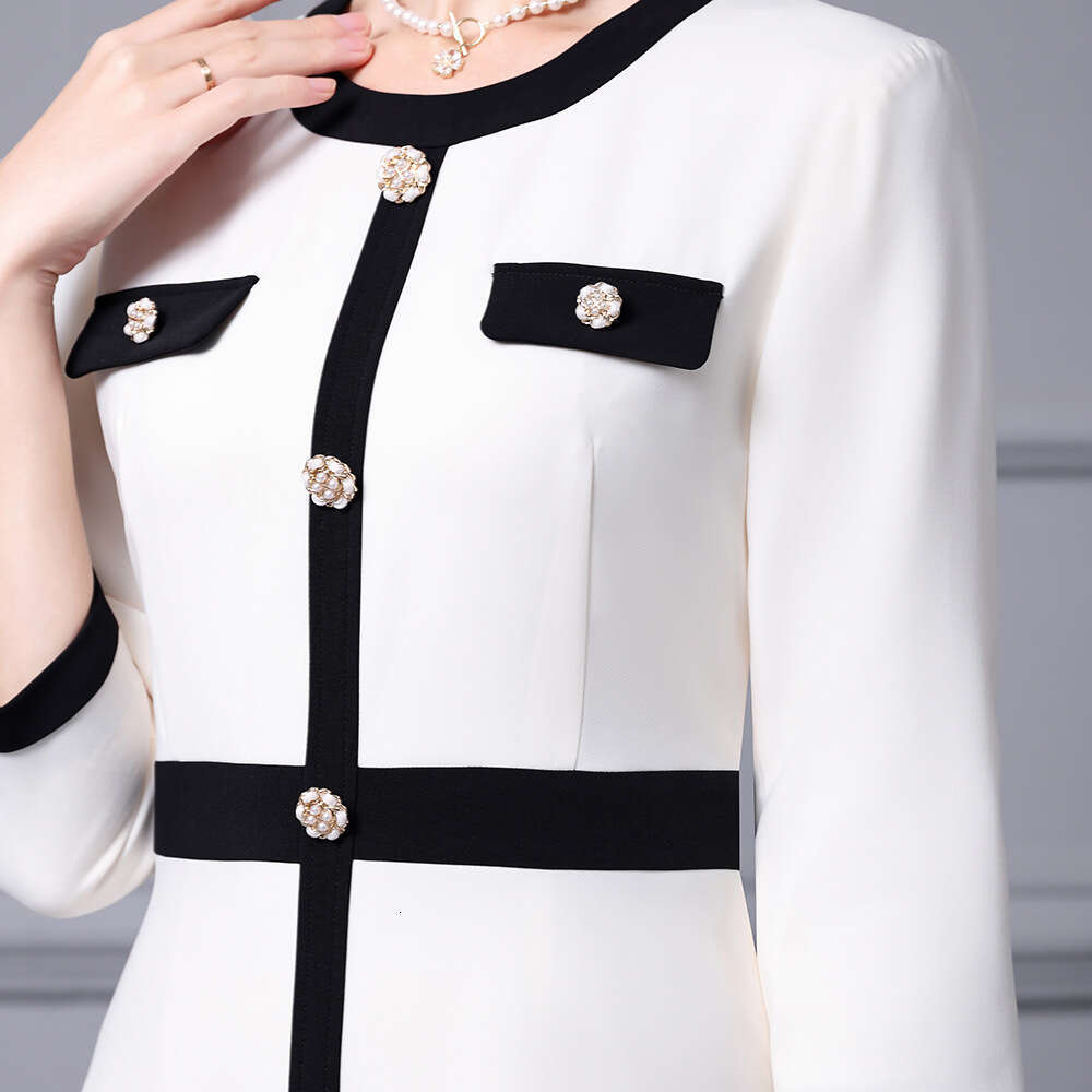 s new autumn 2024 French style high-end temperament black and white contrasting high waist slimming seven quarter sleeve dress