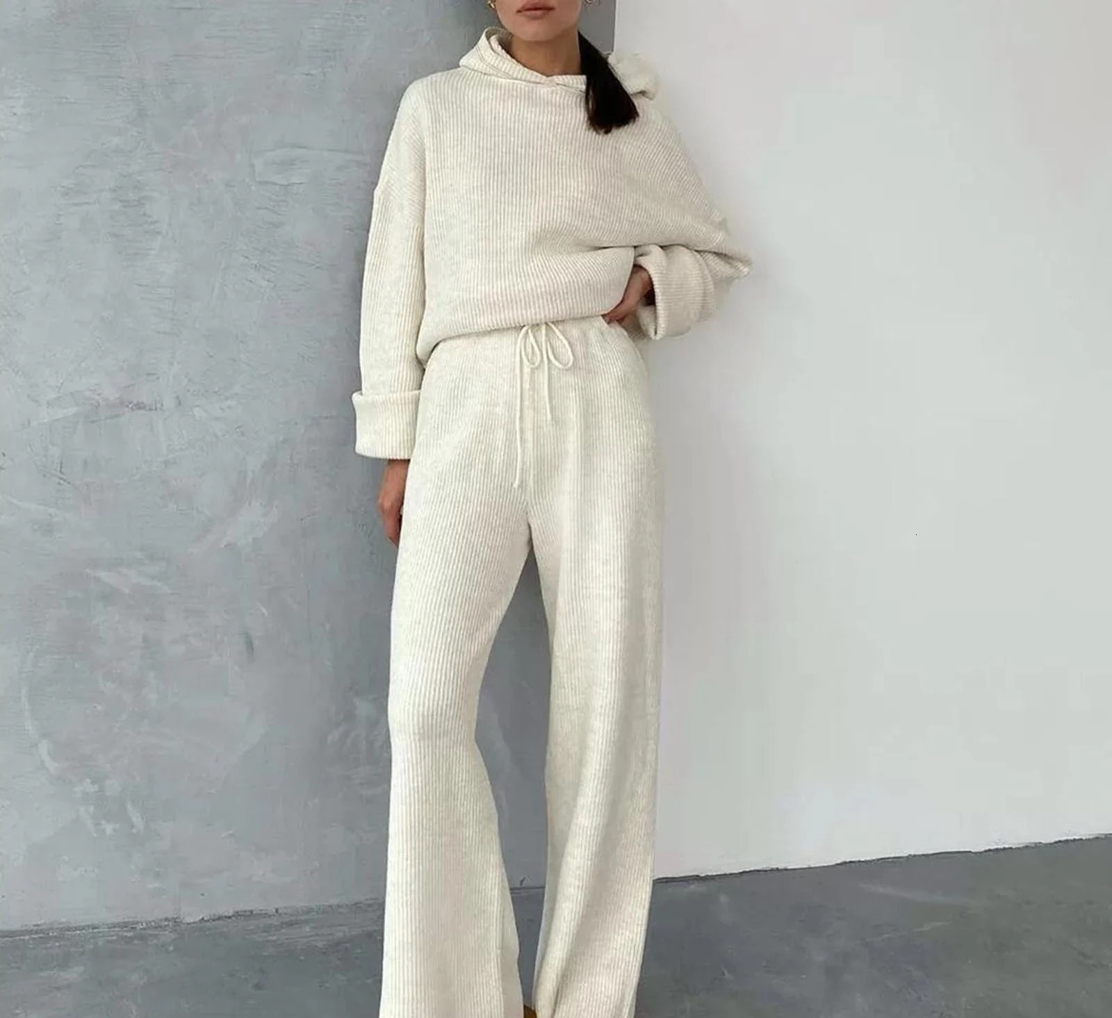 Womens solid casual activity suit set a chic drawstring sweater with kangaroo pocket and stylish sloping pocket jogging two-piece set 241010