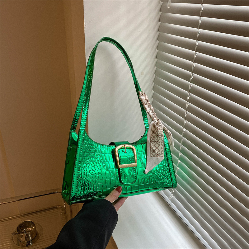 High end solid color niche trend versatile fashion, single shoulder underarm bag, shiny women's baguette bag