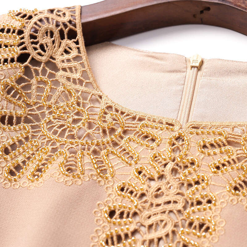 Smart and gentle dress women in autumn 2024 new style for formal occasions high-end embroidery nail beads inner skirt