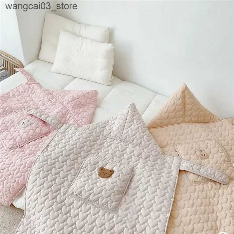 Blankets Swaddling Winter Newborn Swaddle Wrap Hooded Windproof Baby Stroller Blanket Thick Fleece Sling Cover Bear Bunny Infant Sleeping Quilt L24091