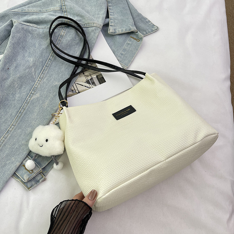 Women's Large Capacity Leisure Sense New Simple Fashion Shoulder Commuter Bag Texture