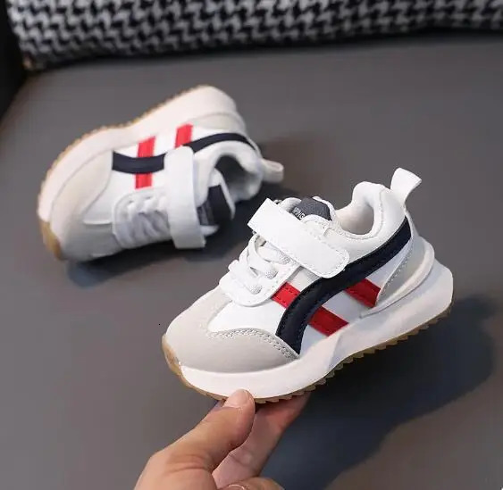 Childrens leisure sports shoes fashion breathable boys leather running shoes childrens sports shoes spring and autumn baby walking shoes 241008