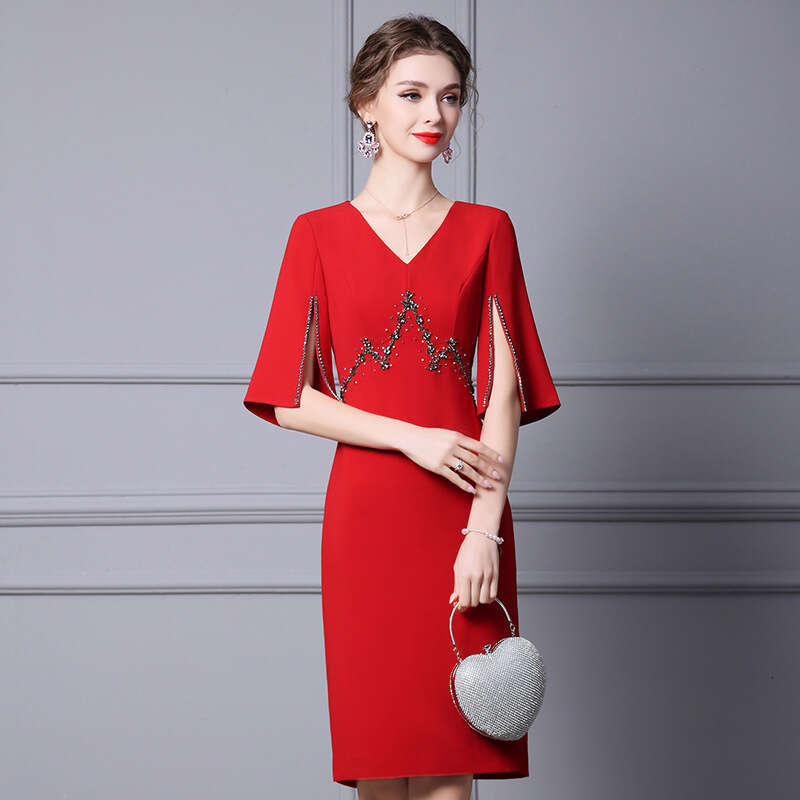 Smart red dress with a ladylike temperament new 2024 autumn outfit heavy industry nail drill knee over hip skirt