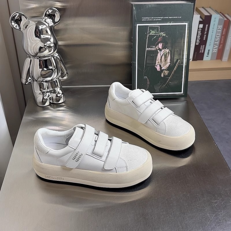 Gu Yun | Fashion Versatile Velcro Silver White Shoes Women's Thick Bottom 2024 Summer/Autumn New Board Shoes