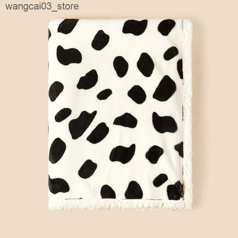 Blankets Swaddling Newborn Autumn Winter Swaddles Blanket Baby Double Layer Thickened Flannel Lamb Fleece Blankets Cart Stroller Cover L240910