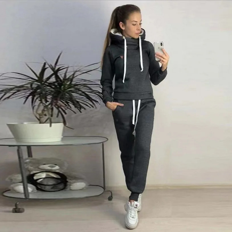 Autumn Two Piece Casual Sportswear Womens Hoodie Zipper Hoodie and Pants Set Womens Sportswear Velvet 3XL M 241010