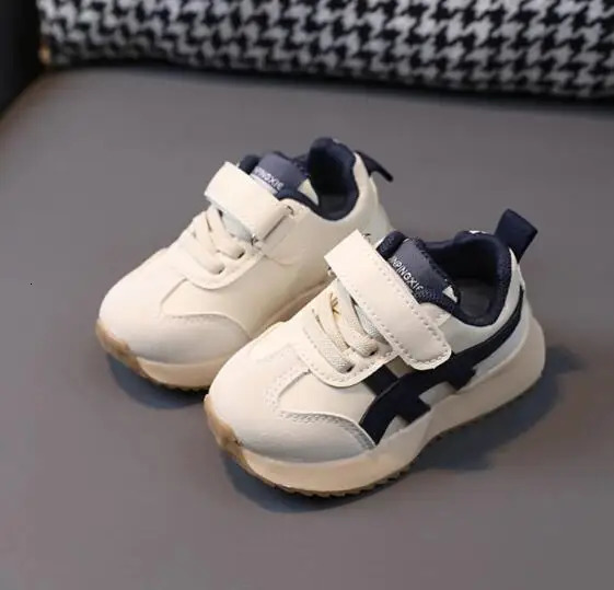 Childrens leisure sports shoes fashion breathable boys leather running shoes childrens sports shoes spring and autumn baby walking shoes 241008