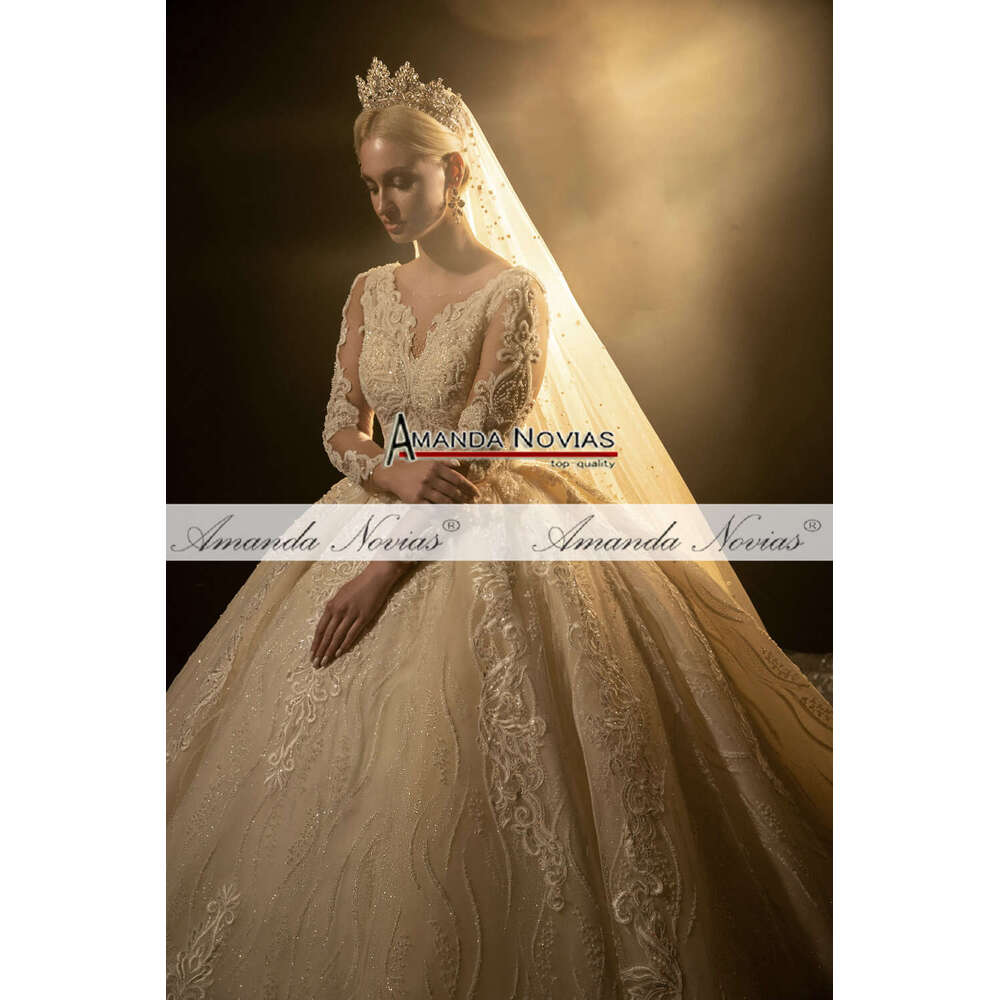 Amanda Novias Real Wedding Dress Long Sleeve Lace Appliqued