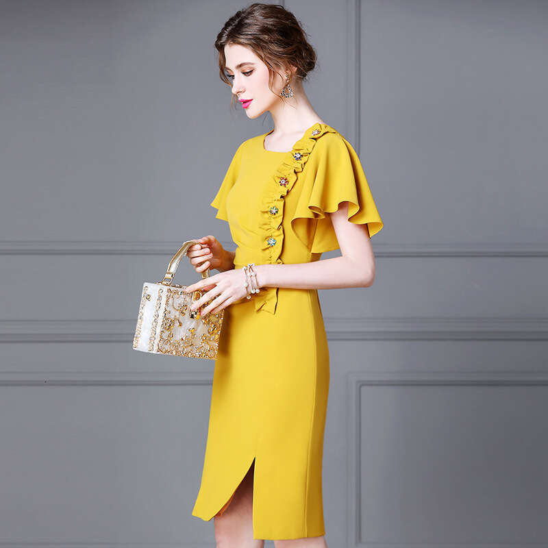 French niche for women 2024 new color nail drill pleated waist slimming yellow dress