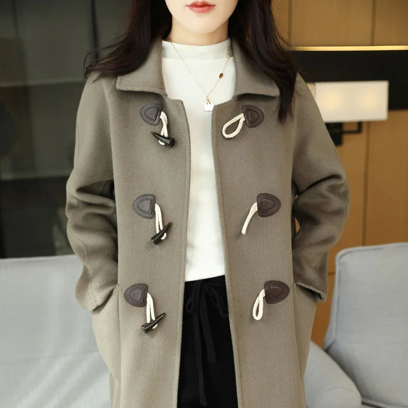 Cow Horn Button Wool Coat Womens Autumn And Winter Loose Fashion Version DoubleSided Woolen Medium Long Lapel 240930