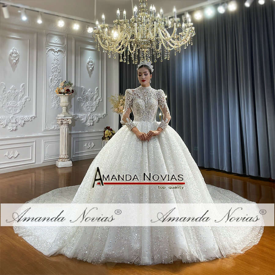 Beading Lace Wedding Dress With Detachable Necke