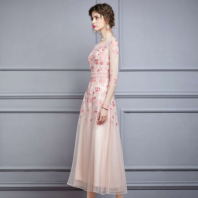 slimming fairy long 2024 autumn new embroidered womens style plus size party dress