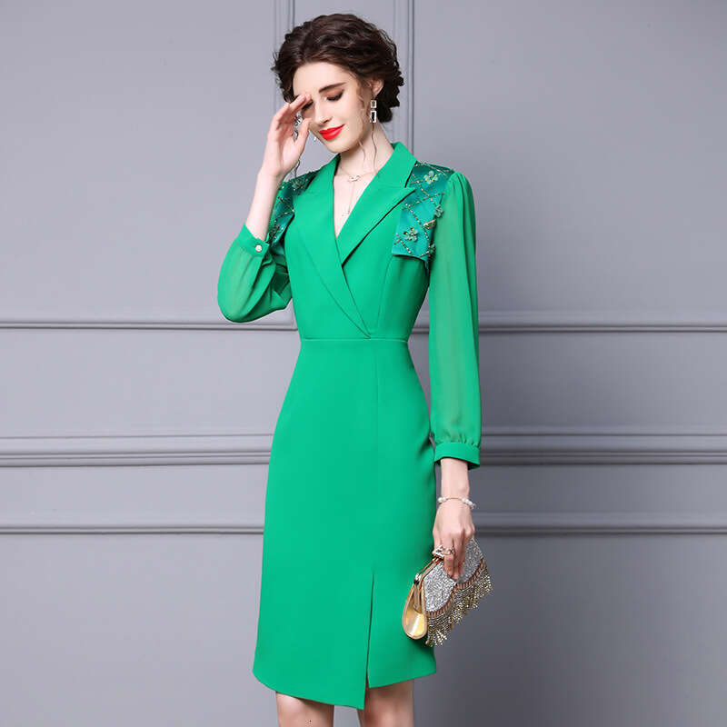 autumn dress new 2024 stylish green suit collar nail diamond high-end split hip skirt looks slim
