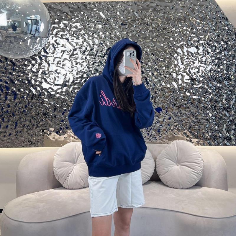 Cozy Women's Hoodies: Embroidered Daisy Autumn Winter Sweater Towel