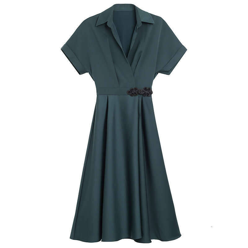 pear shaped figure dress for women in the summer of 2024 new shirt with off shoulder sleeves and waist cinching slimming A-line skirt