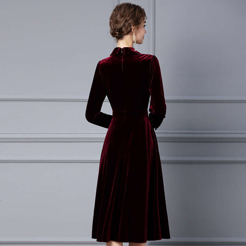 Autumn Dress 2024 New Item Doll Neck Gold Velvet Aging Medium to Long Type A with Coat Skirt