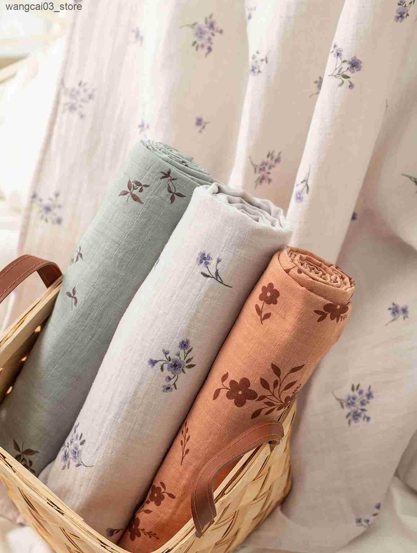 Blankets Swaddling 120*120cm Baby Receive Blanket for Newborn 100% cotton Wrap Muslin Swaddle Blanket Bedding Infant Bath Towel Items Mother Kids L240