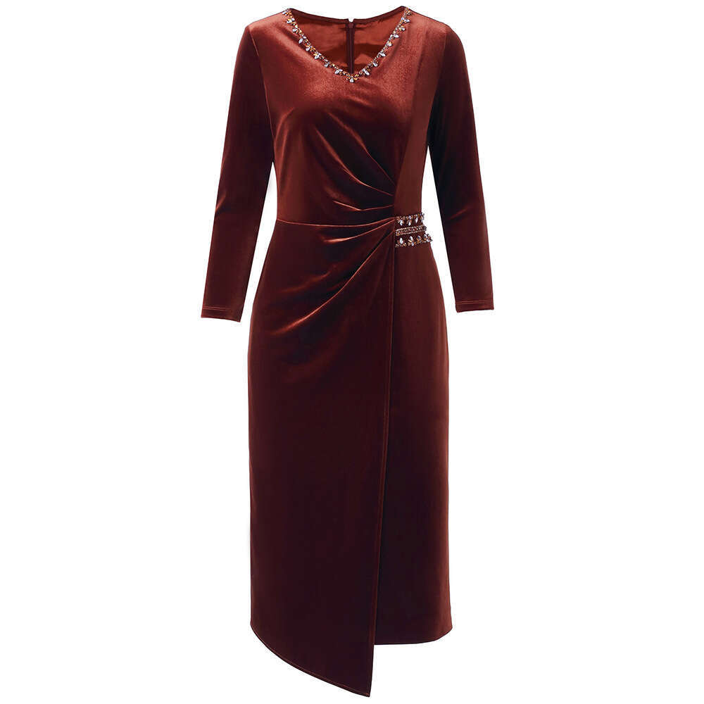high-end luxury temperament mother wedding bag hip skirt V-neck nail bead autumn velvet dress 2024 new item