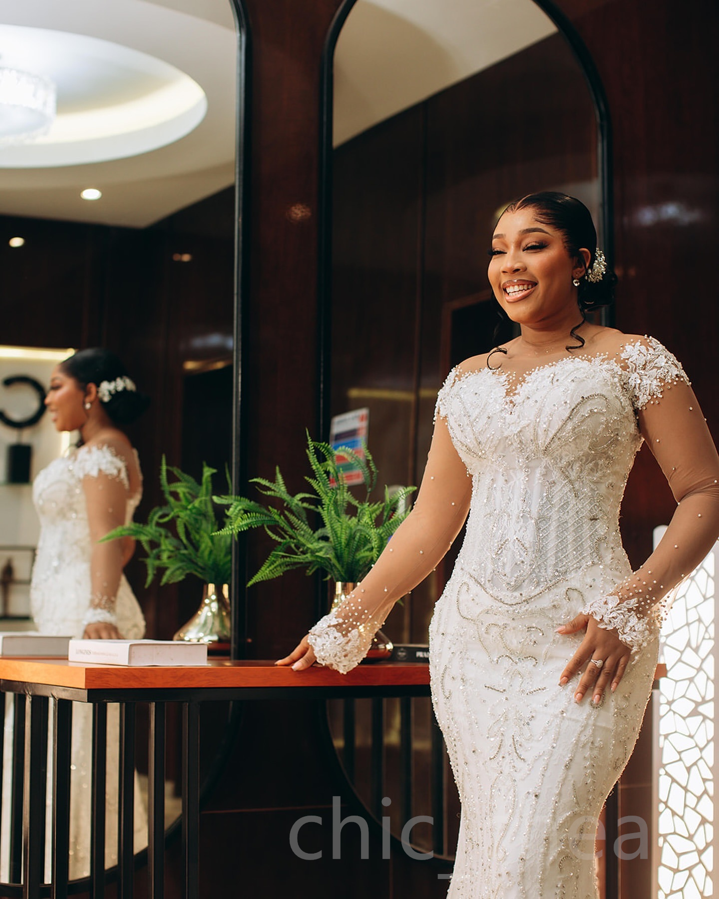 Aso 2024 Arabic Ebi Plus Size Off White Mermaid Wedding Dresses Laceful Beaded Detachable Train Full Sleeves Vintage Elegant Bridal Gowns Dress