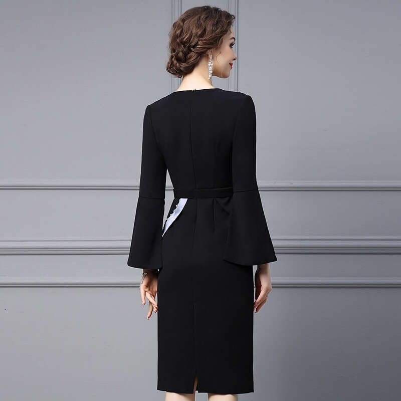 black dress with a high-end feel light luxury slanted neck nail drill evening party long sleeved hip hugging skirt 2024 new autumn outfit