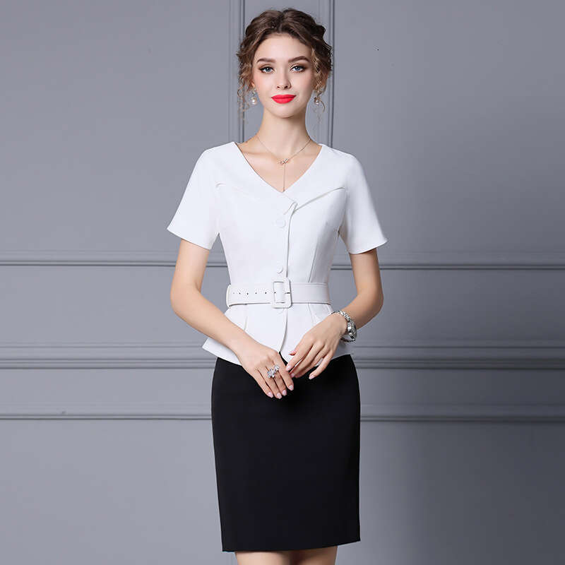 two-piece fashion set age reducing white V-neck top black hip hugging skirt 2024 summer new item