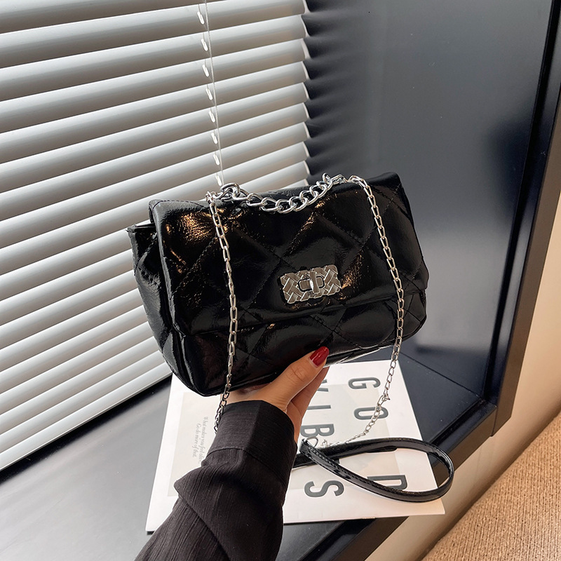 This year's popular small for women, new fashionable women's crossbody bags, simple and casual shoulder bags