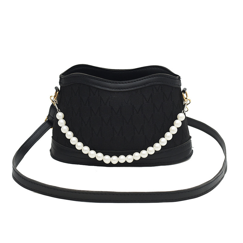 Pearl chain armpit spring new French niche design fashionable single shoulder cross body small square bag