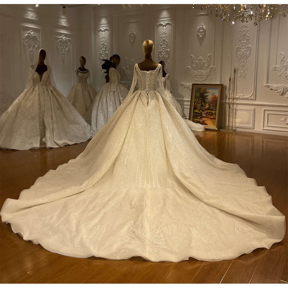 Square Necke Bridal Dress Long Sleeve Lace Appliqued