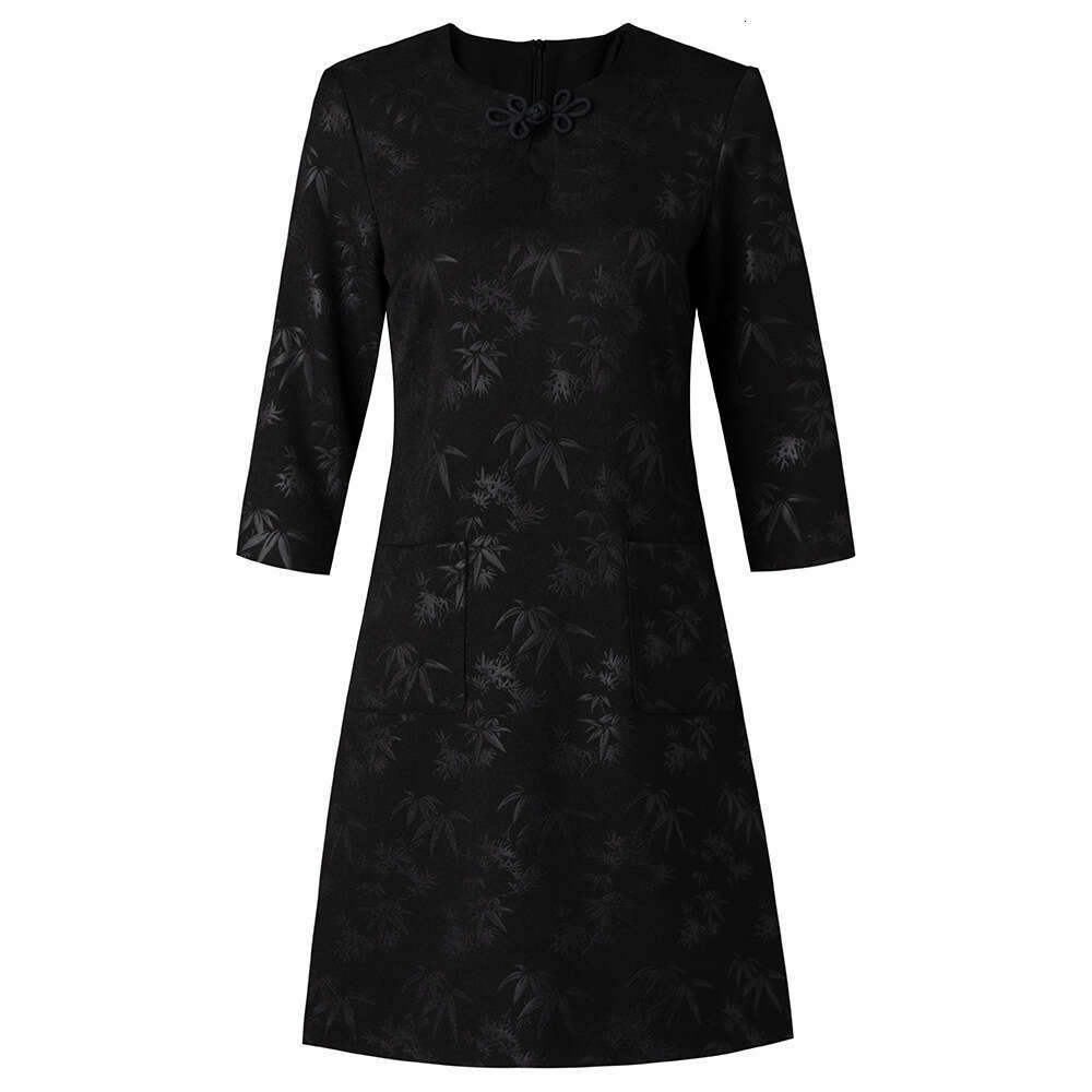 New Year Red Guofeng A-line skirt High grade Chinese knot Dracaena sanderiana embossed dress Autumn 2024